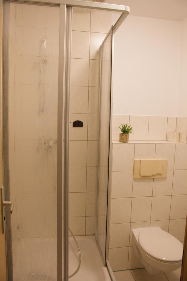 Duschbad mit Toilette